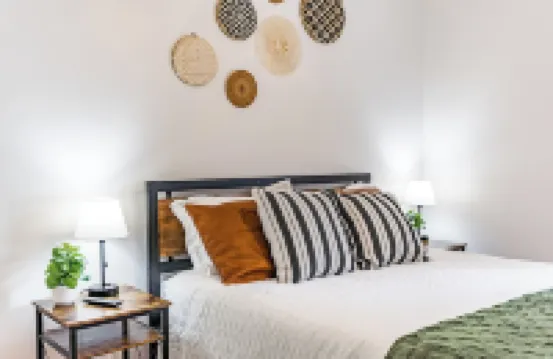 Modern Charm in Holly Springs: New Transformed Home 霍利斯普林斯酒店