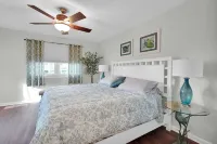 BEACH TOWNHOUSE --Pet Friendly <br>“Redfish”