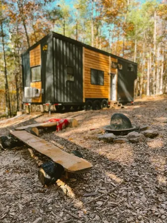 COZY PSU Rustic Tiny Home and Fishing Retreat