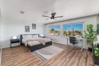 Remodeled Estate, City/Bay View, Fireworks,Jacuzzi