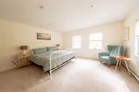 Peaceful Family Retreat 100 Acres and 10 Minutes to Okemo, Lakes, National Park