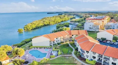 Vacation Paradise with Waterfront