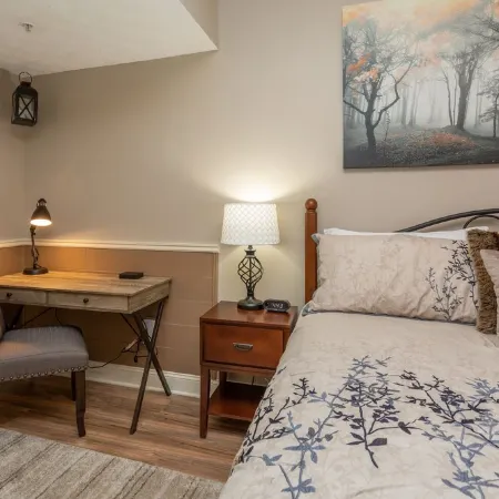 Newly remodeled / prime location  / indoor pool