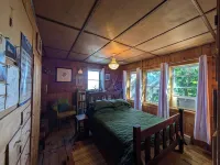 Oceanfront Cabin-Castle in Maine Woods Các khách sạn ở Georgetown