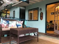 CozyTiki Cottage w/ 2 Private Rooms, Priv Attached Kit/Bath TA-154-746-2656-01 Hotels in Captain Cook