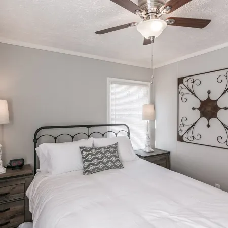Cozy House in Gallatin City Limits