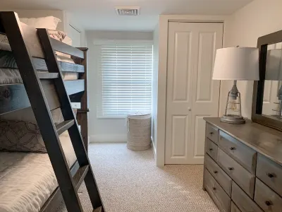 Cozy Summer Cottage Minutes from Narragansett Beaches 포인트 쥬디스 등대 주변 호텔