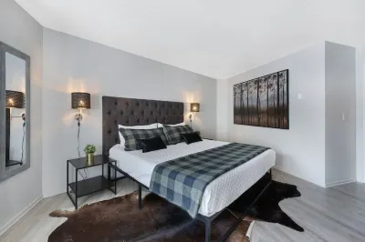 Mid-Century Escape | Mt Hood Resort | Views + Pets