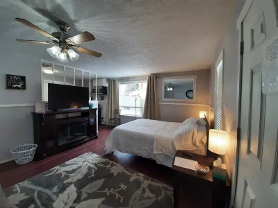 Birdhouse Apartment