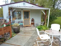 Horse-Heaven Cowgirl-Chic Bunkhouse on Baker Creek, 10 mins from Bozeman Airport