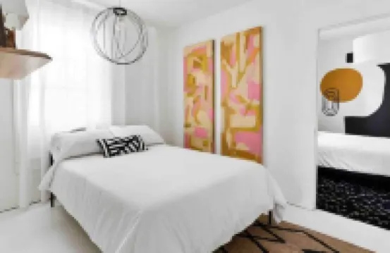 Fox at Fourth Street Walk to downtown Chico