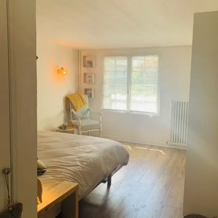 Ground Floor Flat with Garden -  Furnished Holiday Home- All Comforts - Wifi