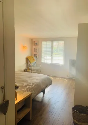 Ground Floor Flat with Garden -  Furnished Holiday Home- All Comforts - Wifi