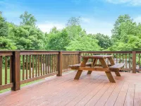 The Blue Llama | Pets OK | Llama Loft | Fire Pit | Fenced Yard | Off Nelson 151 Hotels in Rockfish