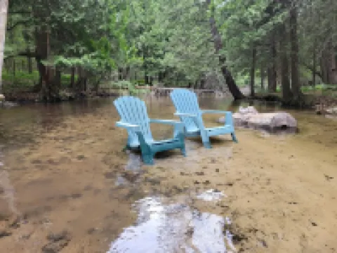 Amazing location in Irons Michigan is the fabulous Cool Creek Chalet.