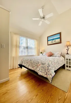 Newly updated cozy condo, conveniently located near stunning beaches Hotels near Cape Cod National Seashore