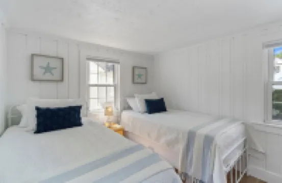 Updated Cottage - Steps to Pine Point Beach!