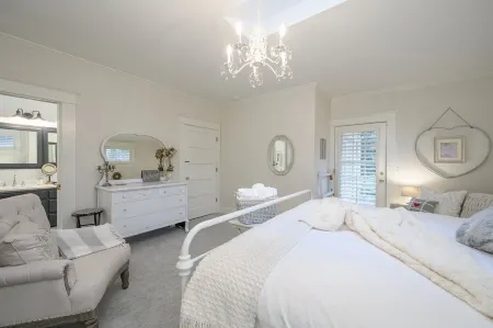 Beautiful Wine Country Escape