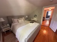 Easton View Retreat