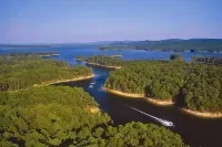 Summer, in a Ouachita Mt Cabin, Close to Lake  Crystal Digging, Hiking, Biking Hotels in Center Township