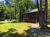 Camp Lillian Gorgeous New Cabin with Mountain Views Hotels in Johnsburg