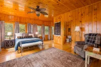 Jewel of the Woods - Magnificent Views from an Incredible Lodge!