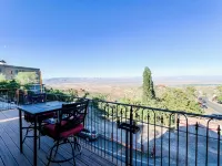 Mrs Garcia's Getaway w/ Gorgeous Red Rock Views! Hotels in Jerome