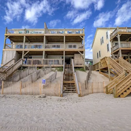 Paradise Found! Fabulous, Flexible, Beach Front Luxury! Hot Tub, Best Location!