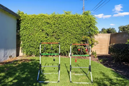 NEW Lux 5BR Villa Near Disney, Knotts, LA, OC w/ Hot Tub & Games Отели рядом с достопримечательностью «Фуллертон Арборетум»