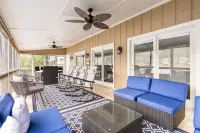 Lakefront -Heated Pool -EV Charger -Dock -Fire Pit -Kayaks -Game Room
