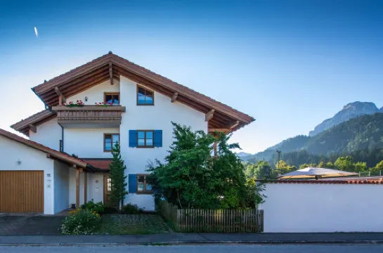 F comfort apartment in maisonette style, fantastic view, prime location