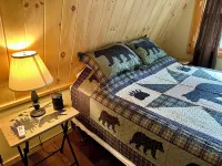 Waterfront -Cozy Camp Triangle