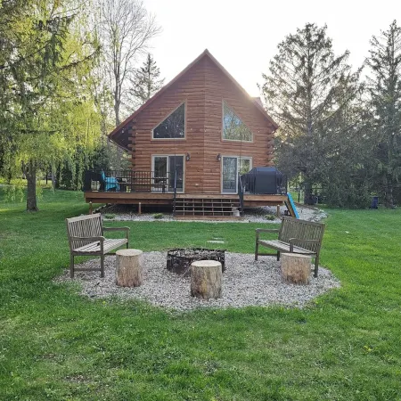 Blue Heron Lodge,Wolf River, Partridge Lake Channel Fremont Wisconsin