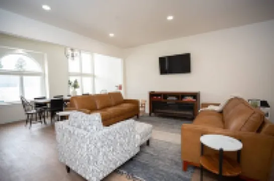 ⁂Modern Beauty⁂Park Access✔Large Groups✔Fast Wi-FI