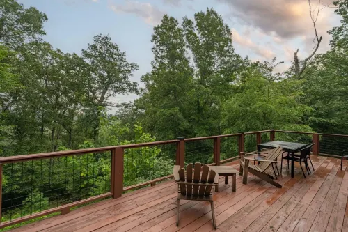 River Woods Retreat:10min to River, L2 EV, Hikes, 2 Fireplaces, Hottub, SP 10mi