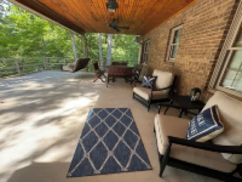 3 Bedroom Badin Lake Home Nestled in a Quiet Cove by Uwharrie National Forest Hotels in Eldorado