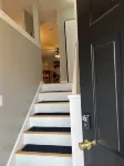 Spacious and luxurious 3 bed/1.5 bath townhome with free parking, sleeps 6