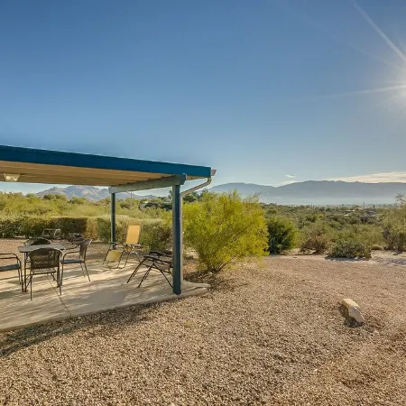 Private 2 Bedroom Mountain View Casita - Completely New in 2017 - Desert Setting