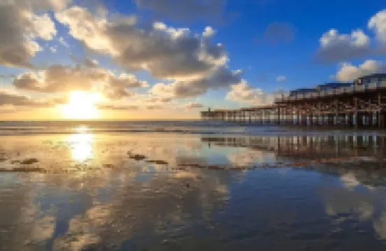 Cozy Beach Cottage, Walk to Everything! 2bed/1bath