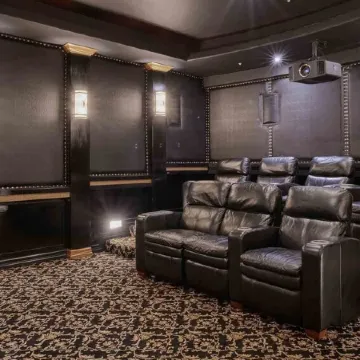 7Br Luxury Oasis w/ Relaxing Lazy River, Basketball, Full Gym & Private Theater