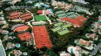 3 Bed Det.Villa. Golf Tennis Paddle . 5G WiFi  55”Smart TV -20% May/Jun Discount Hotel di 