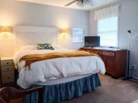 3br - 2.5ba, Kitchenette & Living Room near HPU, High Point Markets, & Hospitals