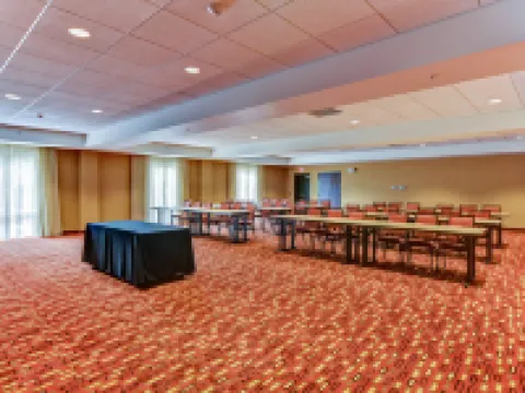 コートヤード バイ マリオット ブリッジポート クラークスバーグ ブリッジポートのホテル