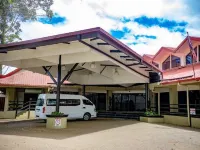 Highlander Hotel Hotels near Hagen Plaza