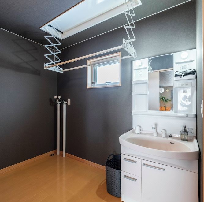 4. 더 팰리스 오브..