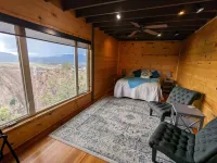 Spacious retreat on the Rim of the Royal Gorge