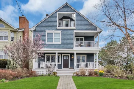 Newly renovated kitchen! 2 weeks left in summer! <br>