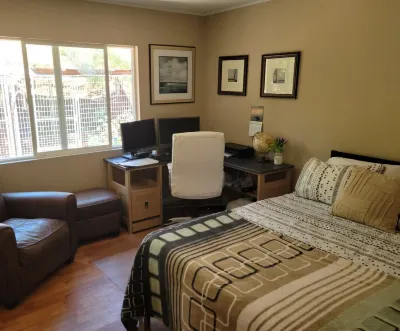Tranquil Oasis in San Diego. Private Home with Resort Style Pool and Spa. Hotels near Walmart Supercenter