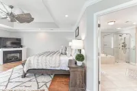 Luxury Lakefront Retreat Private Dock & Stunning Views! Hotels in Lake Murray of Richland