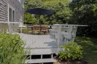 Classic Edgartown Colonial in Lovely Quiet Neighborhood